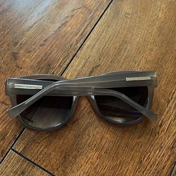 Vince Camuto Sunglasses main image 4